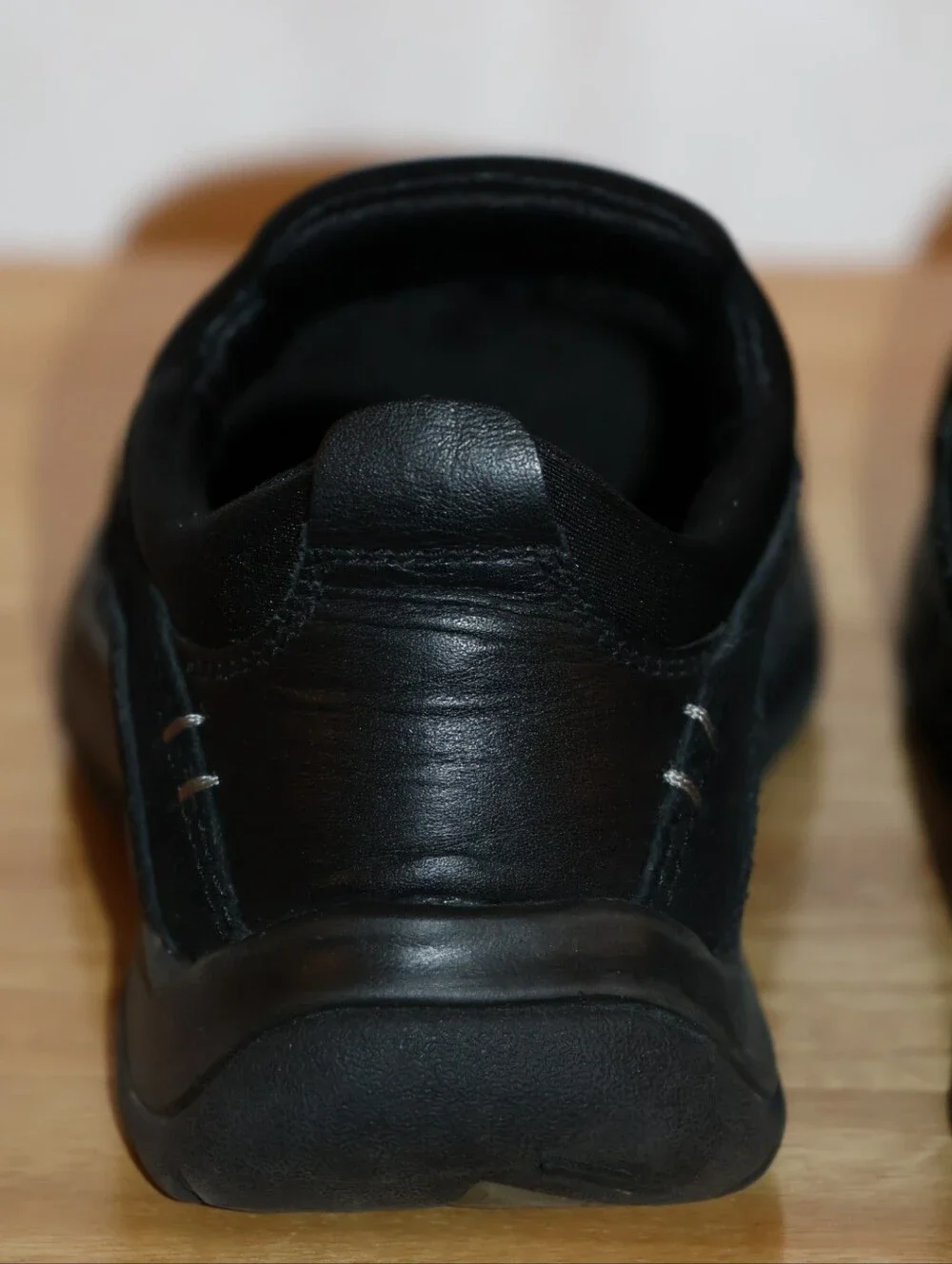 Lands' End All Weather Suede Slip-On Moc Shoes. 6B.